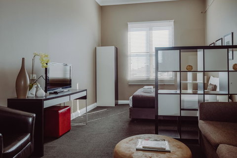 Crossroads Hotel - Nelsons Bay Accommodation 14