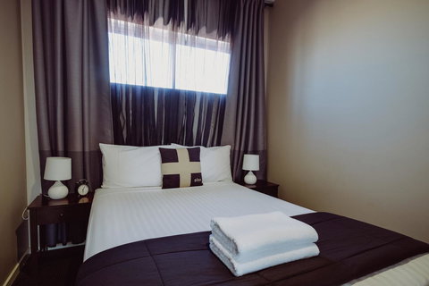 Crossroads Hotel - Nelsons Bay Accommodation 6