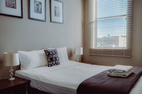 Crossroads Hotel - Nelsons Bay Accommodation 2
