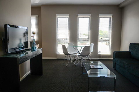 Crossroads Hotel - Nelsons Bay Accommodation 16
