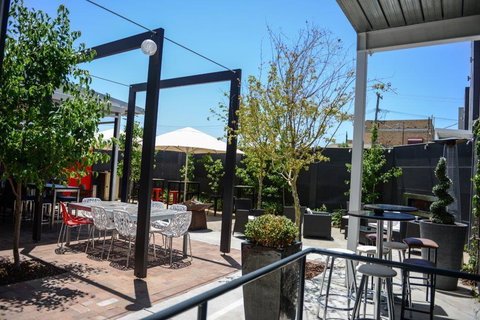 Crossroads Hotel - Nelsons Bay Accommodation 32