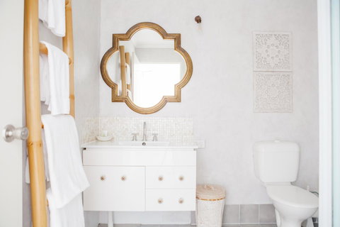 The Lord Byron - Accommodation Nelson Bay 10