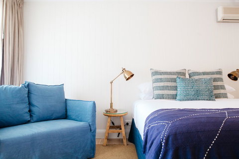 The Lord Byron - Accommodation Nelson Bay 2