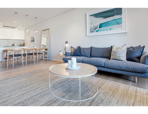 Oceanside Elegance At Superb Home Steps From Sand - Accommodation Nelson Bay 4