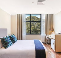 Ryals Hotel - Broadway - Accommodation Nelson Bay