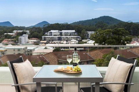 Oaks Nelson Bay Lure Suites - Accommodation Nelson Bay 5