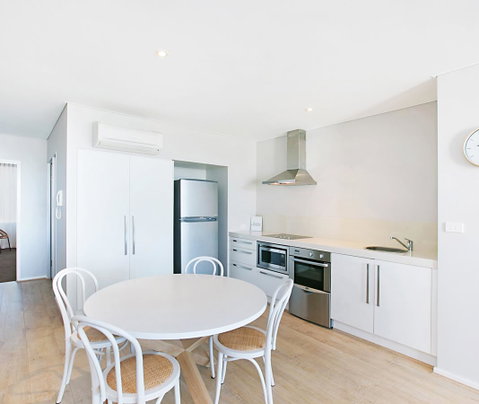 Oaks Nelson Bay Lure Suites - Accommodation Nelson Bay 1