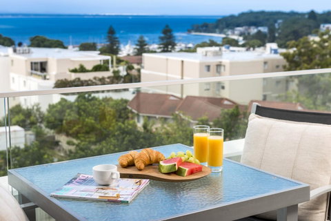 Oaks Nelson Bay Lure Suites - Accommodation Nelson Bay 6