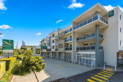 Quality Suites Pioneer Sands - Accommodation Nelson Bay 1
