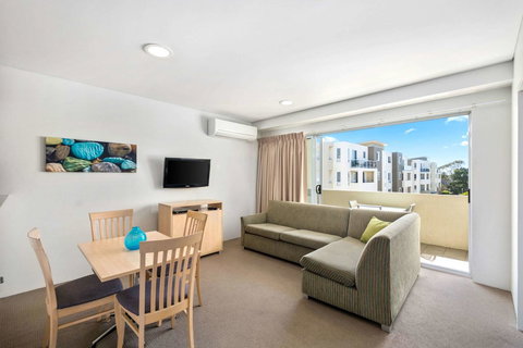 Quality Suites Pioneer Sands - Accommodation Nelson Bay 3