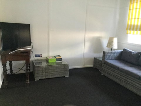 Hat Head Beach Cottage 1 - Nelsons Bay Accommodation 17