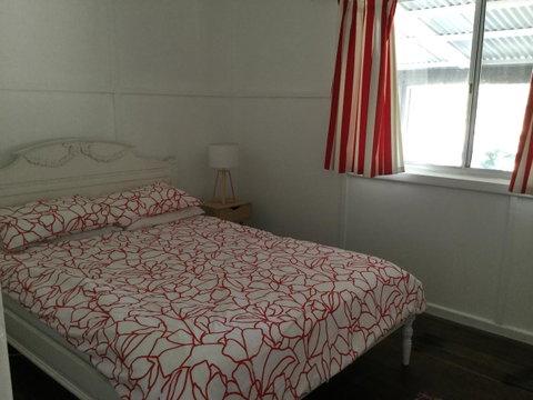 Hat Head Beach Cottage 1 - Nelsons Bay Accommodation 10