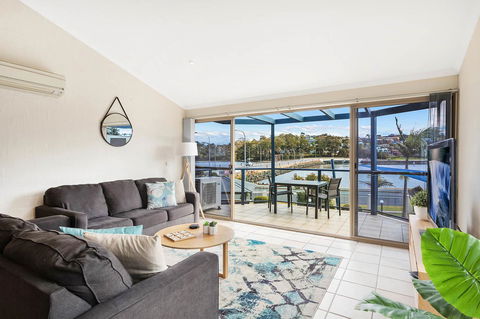 Sails Luxury Apartments Merimbula - Accommodation Nelson Bay 32