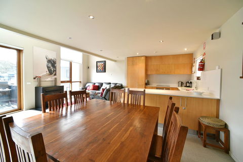 Snowstream 4 - Accommodation Nelson Bay 9
