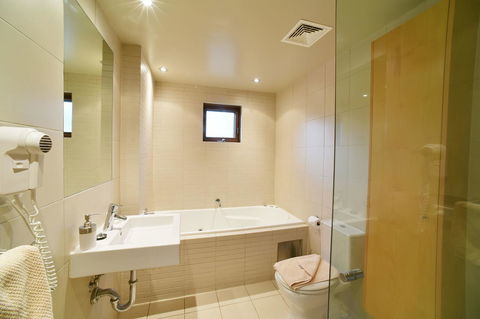 Snowstream 4 - Accommodation Nelson Bay 6