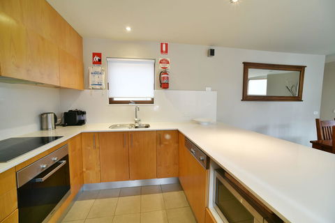 Snowstream 4 - Accommodation Nelson Bay 5