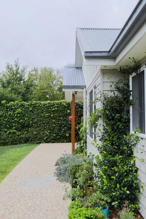 Armidale Cottage - House 2 - Nelsons Bay Accommodation 3