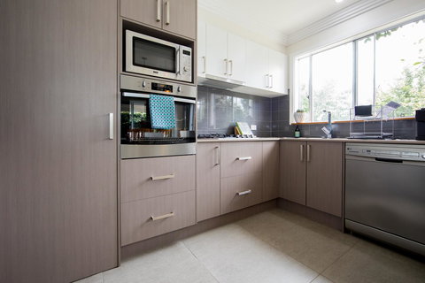 Armidale Cottage - House 2 - Nelsons Bay Accommodation 15