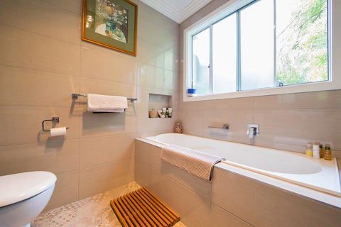 Armidale Cottage - House 2 - Nelsons Bay Accommodation 28