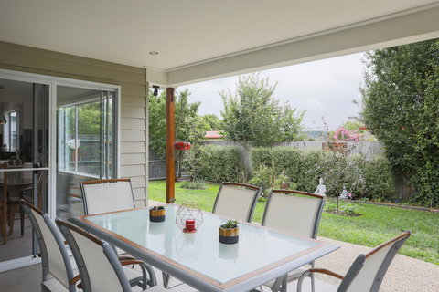 Armidale Cottage - House 2 - Nelsons Bay Accommodation 4
