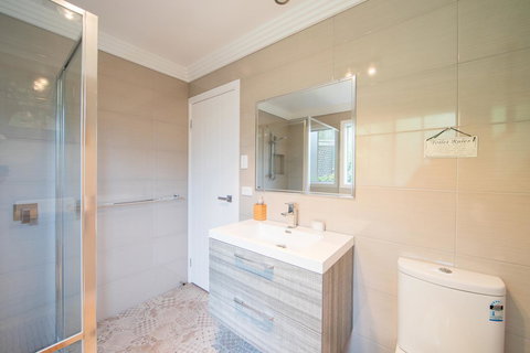 Armidale Cottage - House 2 - Nelsons Bay Accommodation 29
