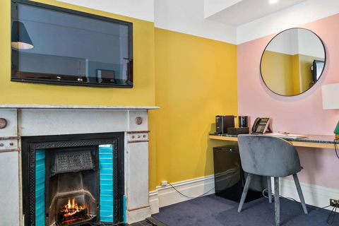 Hotel Harry, Ascend Hotel Collection - Accommodation Nelson Bay 4