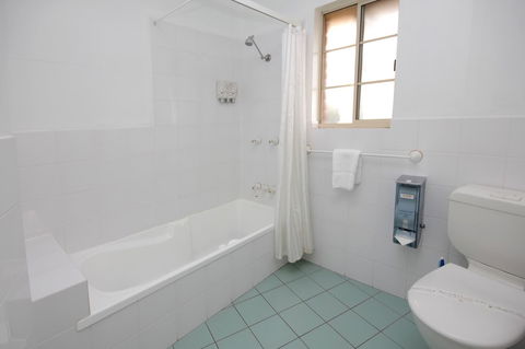 Sapphire Waters Motor Inn - Accommodation Nelson Bay 18