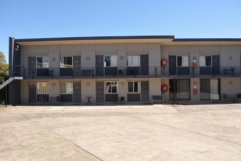 Commercial Hotel Motel Lithgow - Accommodation Nelson Bay 0