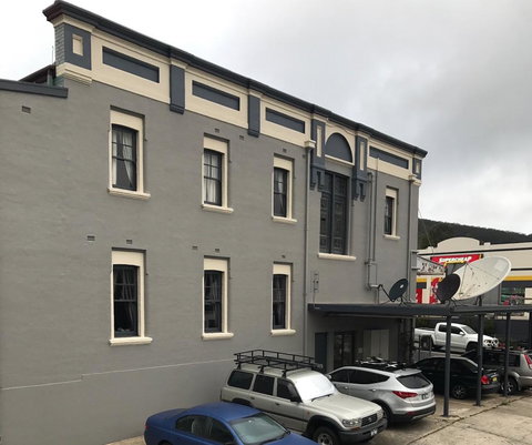 Commercial Hotel Motel Lithgow - Accommodation Nelson Bay 2