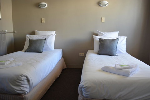Commercial Hotel Motel Lithgow - Accommodation Nelson Bay 30