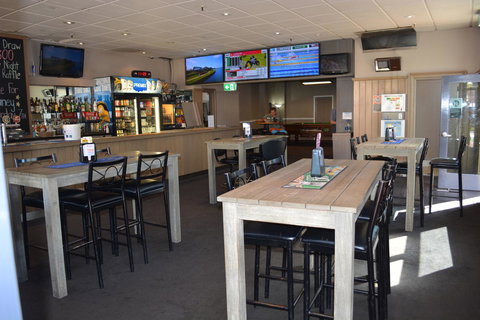 Commercial Hotel Motel Lithgow - Accommodation Nelson Bay 4