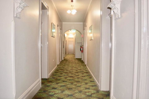 Commercial Hotel Motel Lithgow - Accommodation Nelson Bay 13