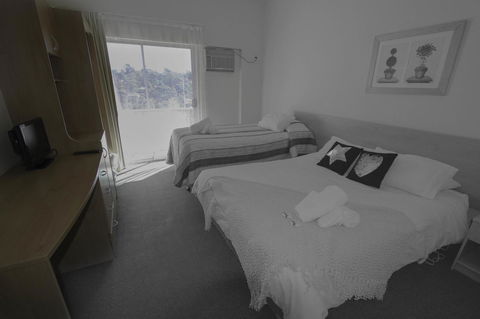 Rest Easy Motel - Accommodation Nelson Bay 22