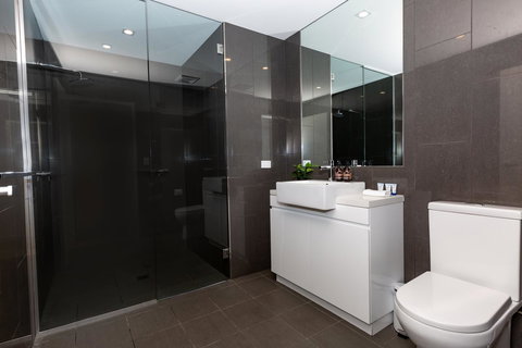 Brand New Executive Apartment - Nelsons Bay Accommodation 16
