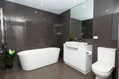 Brand New Executive Apartment - Nelsons Bay Accommodation 10
