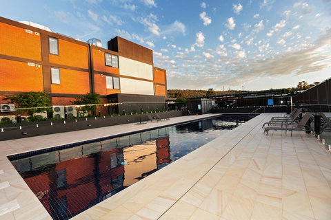 Brand New Executive Apartment - Nelsons Bay Accommodation 24