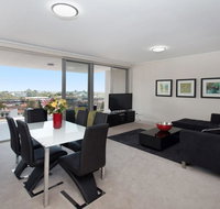 The Junction Palais - Modern and Spacious 2BR Bondi Junction Apartment Close to Everything - Accommodation Nelson Bay