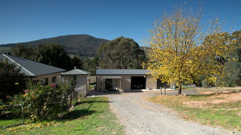 Pound Creek Gallery - Accommodation Nelson Bay 9