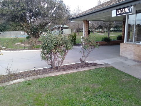 Allonville Gardens Motel - Accommodation Nelson Bay 1