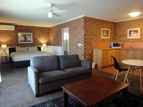 Summerhill Motor Inn - Accommodation Nelson Bay 35