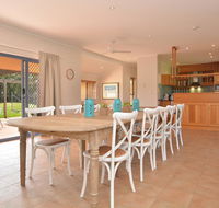 James Estate Guesthouse - Accommodation Nelson Bay