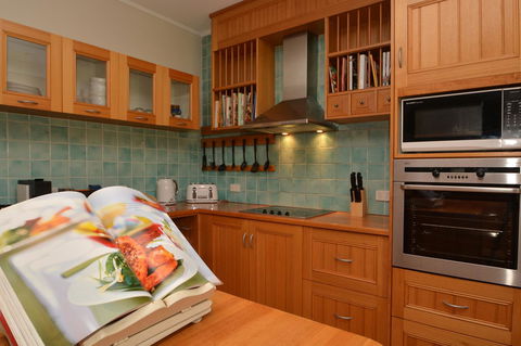 JE Guesthouse, Central To All The Hunter Valley Has To Offer - Accommodation Nelson Bay 14
