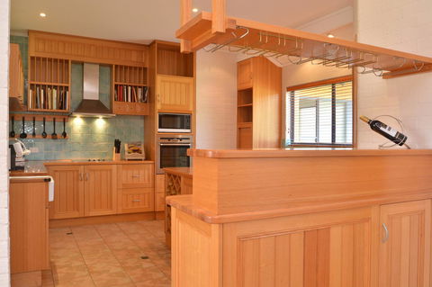 JE Guesthouse, Central To All The Hunter Valley Has To Offer - Accommodation Nelson Bay 11