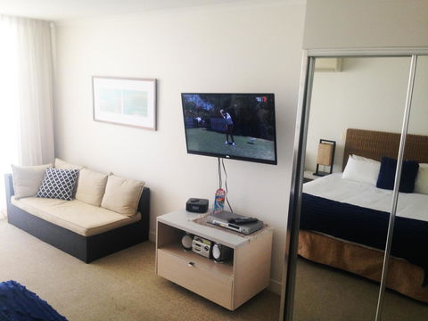 BASE Holidays - Ettalong Beach Premium Apartments - Accommodation Nelson Bay 32