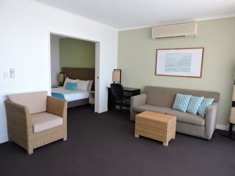 BASE Holidays - Ettalong Beach Premium Apartments - Accommodation Nelson Bay 9