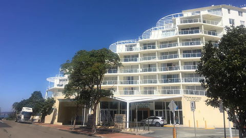 BASE Holidays - Ettalong Beach Premium Apartments - Accommodation Nelson Bay 0