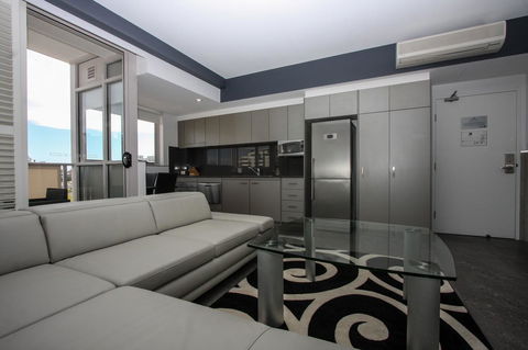 Honeysuckle Executive Apartments - Accommodation Nelson Bay 19