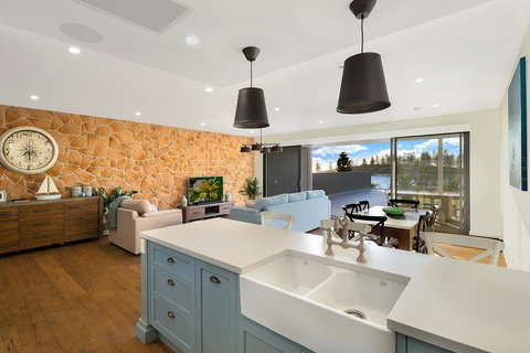 Belle Vue- Penthouse At Black Beach - Accommodation Nelson Bay 4