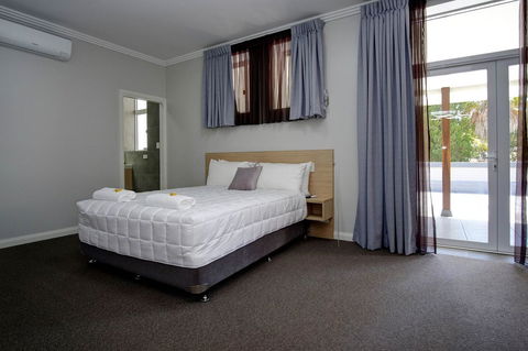 Lakes And Ocean Hotel Forster - Accommodation Nelson Bay 19
