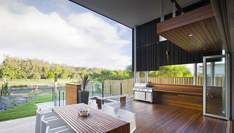 Casuarina Beachfront House - Hostie Properties - Accommodation Nelson Bay 26